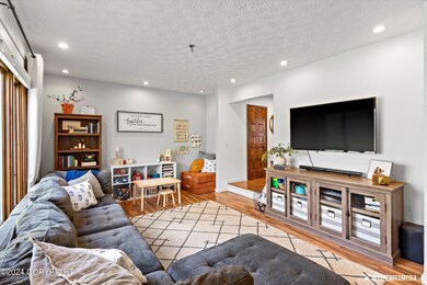 1720 Rebel Ridge Dr, Anchorage, AK 99504 - photo 6