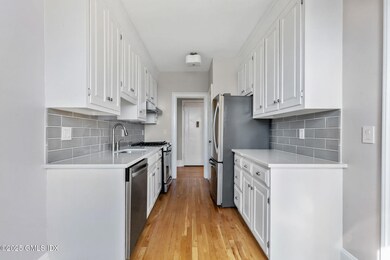 7-web-or-mls-47-lafayette-pl-unit-4c