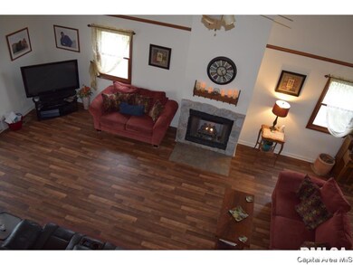 1240 Merritt Rd, Jacksonville, IL 62650 - photo 6