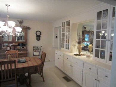 704 Wedgewood Dr, Marysville, OH 43040 - photo 3