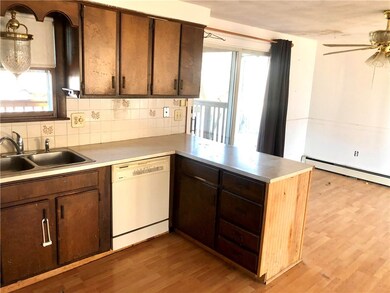 43 Lakeside Ave, Cranston, RI 02910 - photo 4