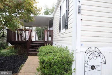 484 Keith Ct, Lothian, MD 20711 - photo 4