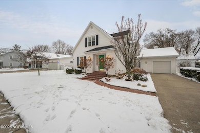 233 E 6th St, Perrysburg, OH 43551 - photo 2