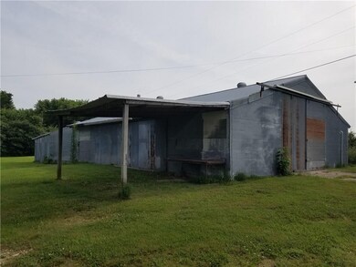 7524 Cedar Dr, Colcord, OK 74338 - photo 3