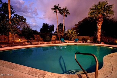 MtnView-pool-dusk-web