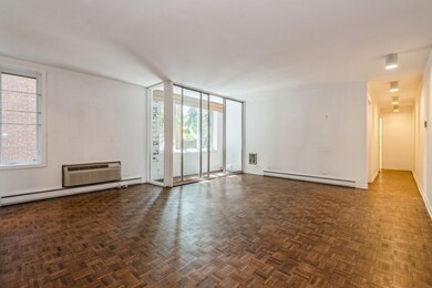 unlisted-address, Evanston, IL 60201 - photo 3