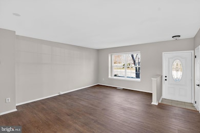 1973 Partree Ct, Woodbridge, VA 22191 - photo 5