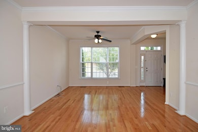 2376 Battery Hill Cir, Woodbridge, VA 22191 - photo 2