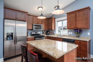 11-web-or-mls-5298 Swanwood St-11