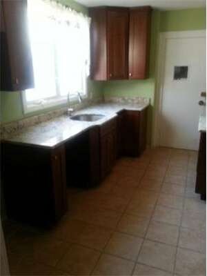 332 Cherry St, Holyoke, MA 01040 - photo 4