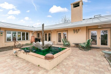 740 Royal Oaks Loop, Fredericksburg, TX 78624 - photo 5