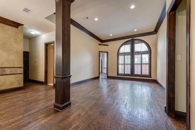 So open to formal living and dining...but wait!