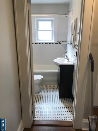 101 Hickory Ave unit A3, Bergenfield, NJ 07621 - photo 7