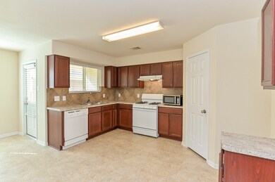 13511 Ridge Maple St, Houston, TX 77038 - photo 5