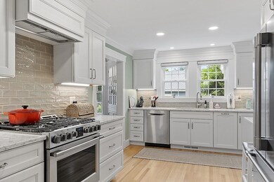 5 Pleasant Cir, Methuen, MA 01844 - photo 3