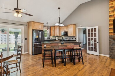 102 Steven Ct, Columbia, TN 38401 - photo 5