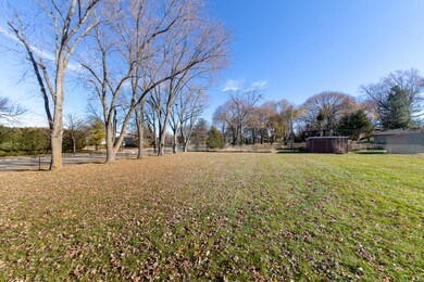 1205 Laurel Ln, Schaumburg, IL 60193 - photo 4
