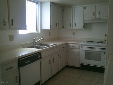 Silvertree kitchen