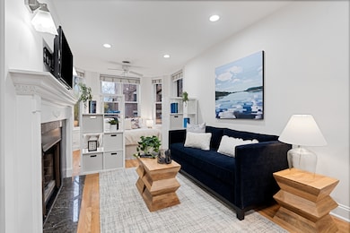 950 W Belle Plaine Ave unit 1W, Chicago, IL 60613 - photo 5