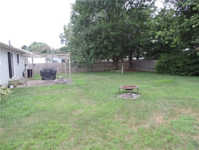 584 Walnut Hill Rd, Woonsocket, RI 02895 - photo 3