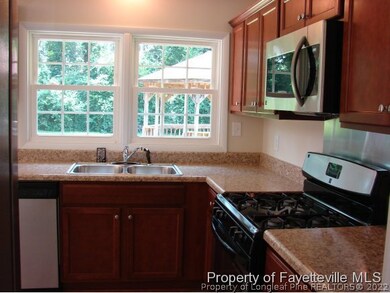 746 Stoneykirk Dr, Fayetteville, NC 28314 - photo 4