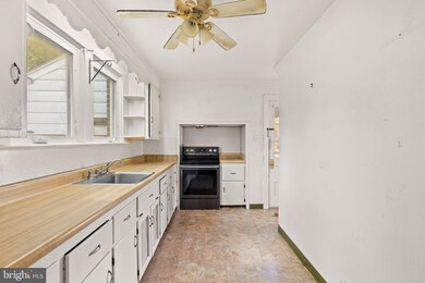 724 E Broad St, Quakertown, PA 18951 - photo 6