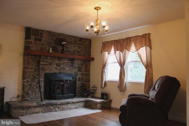 228 Easter Ridge Ln, Winchester, VA 22603 - photo 4