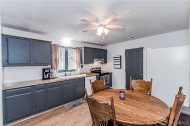 Large eat in Kitchen.