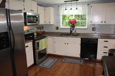 822 Mcdonell Dr, Columbus, OH 43230 - photo 4