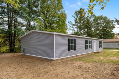 5265 Huck Dr, Sheridan, MI 48884 - photo 5