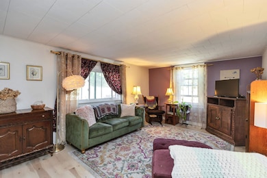 261 N Main St, Franklin, NH 03235 - photo 5