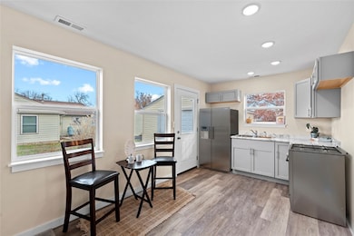 3630 Oakland Rd NE, Cedar Rapids, IA 52402 - photo 7