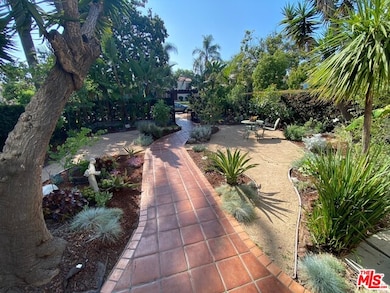 2112 S Victoria Ave, Los Angeles, CA 90016 - photo 3