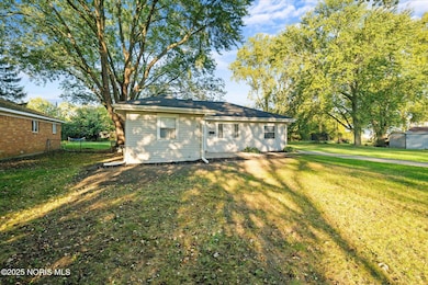 552 Wyman St, Toledo, OH 43609 - photo 2