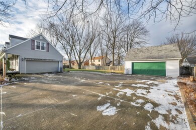 5249 E Lake Rd, Sheffield Lake, OH 44054 - photo 5