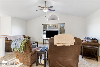 02-Living Room_ELI04413-Edit