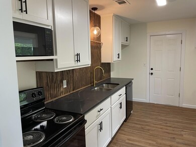 513 W Florence St, Denison, TX 75020 - photo 4