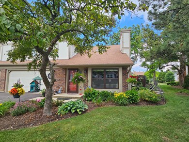 1745 Ennis Ln unit 89A, Wheaton, IL 60189 - photo 2