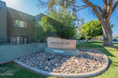 Hacienda Del Rio Community