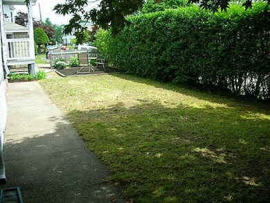 468 Benefit St, Pawtucket, RI 02861 - photo 4