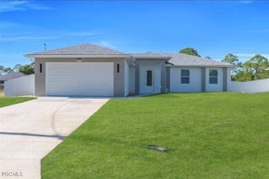 528 Redwood Ave S, Lehigh Acres, FL 33974 - photo 4