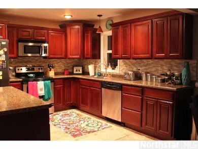 16006 Temple Ln, Minnetonka, MN 55345 - photo 2