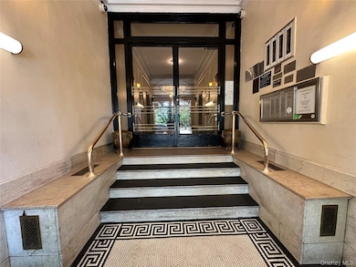 Colonial Parkway Apartments unit 7F, New York, NY 10032 - photo 2