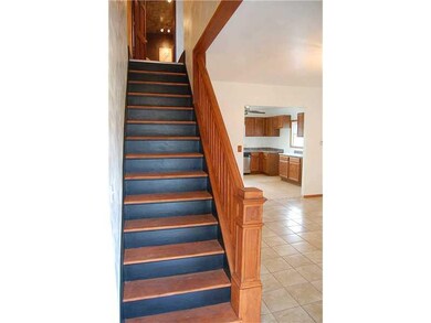 Entry/Foyer.