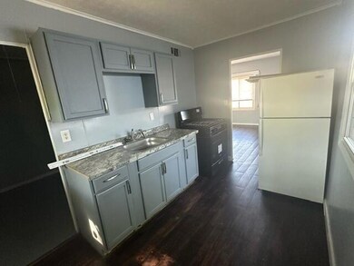 896 S James Rd, Columbus, OH 43227 - photo 3