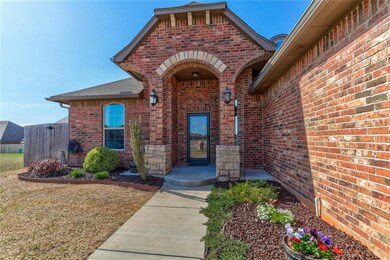 2820 SE 8th St, Moore, OK 73160 - photo 2