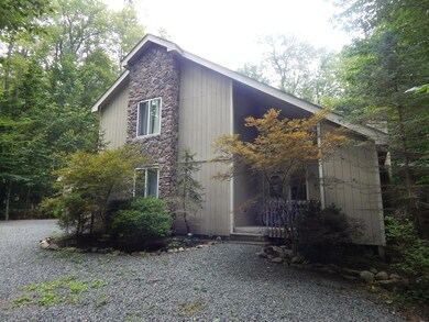 366 Appleseed Rd, Pocono Pines, PA 18350 - photo 2