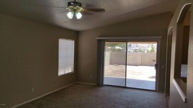 Living Room (2)