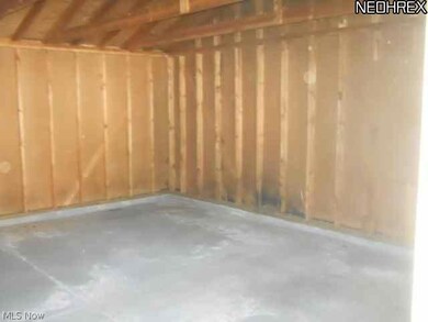 5103 Arch St, Maple Heights, OH 44137 - photo 3