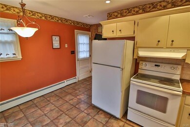 5229 Ridgeway Dr, Zionsville, PA 18092 - photo 6